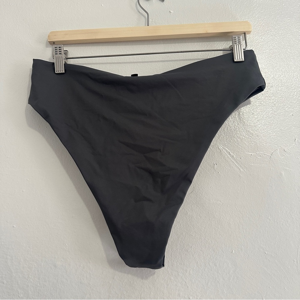 NWT SKIMS Bikini Bottom - Picture 7 of 7